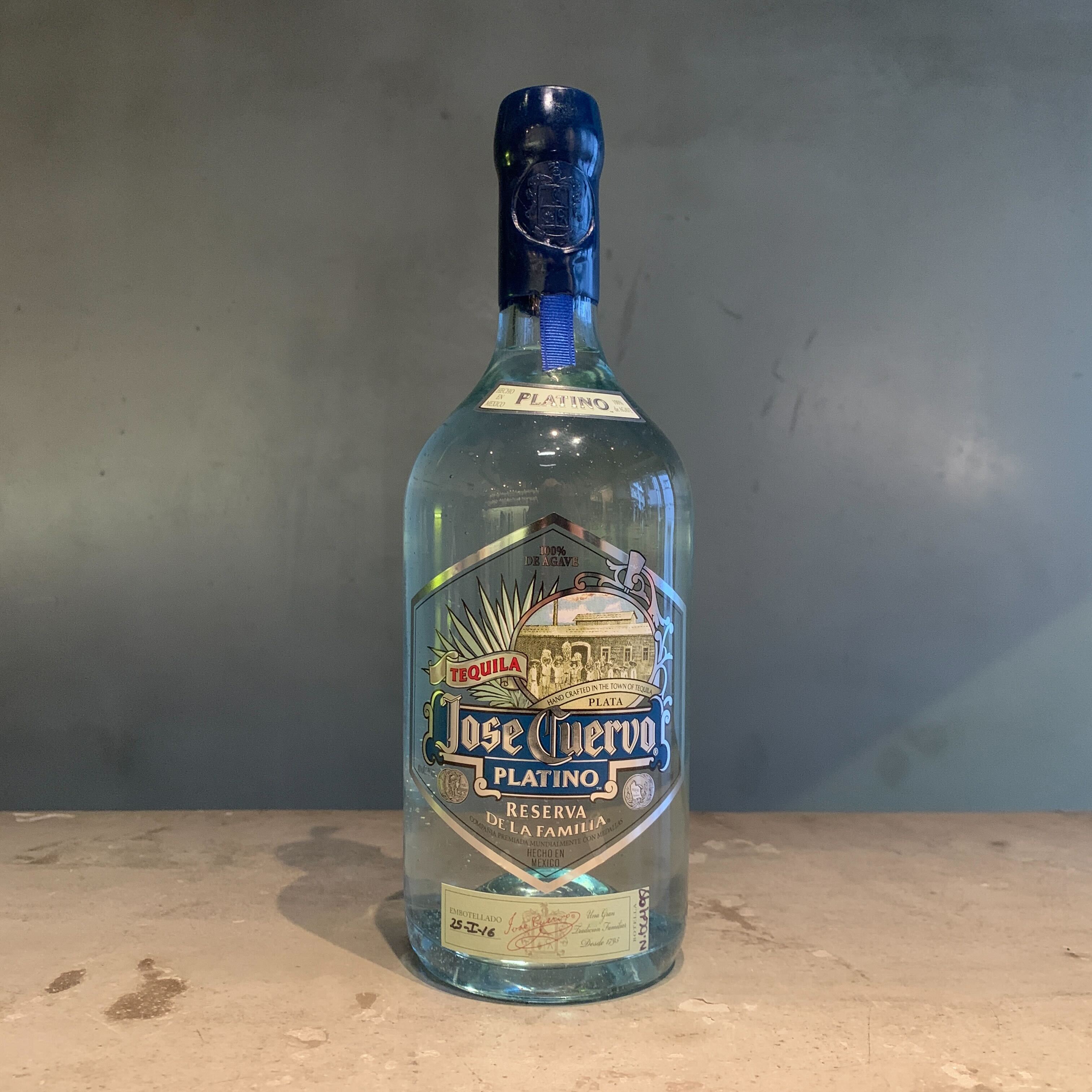 JOSE CUERVO PLATINO RESERVA DE LA FAMILIA-クエルボ プラチナ レゼルヴァ ド ラ ファミリア- – &  SPIRITS